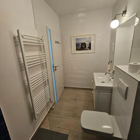 Joy Guest house 3*