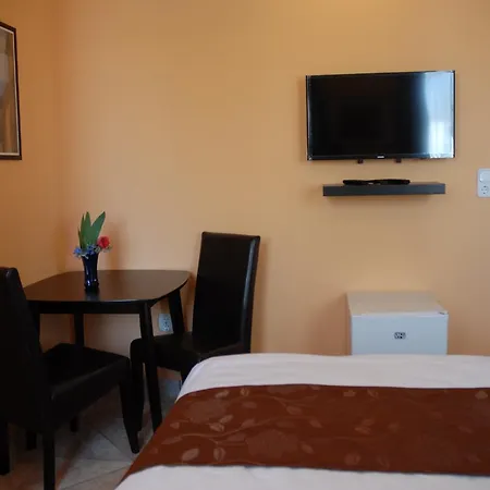 Joy Guest house 3*